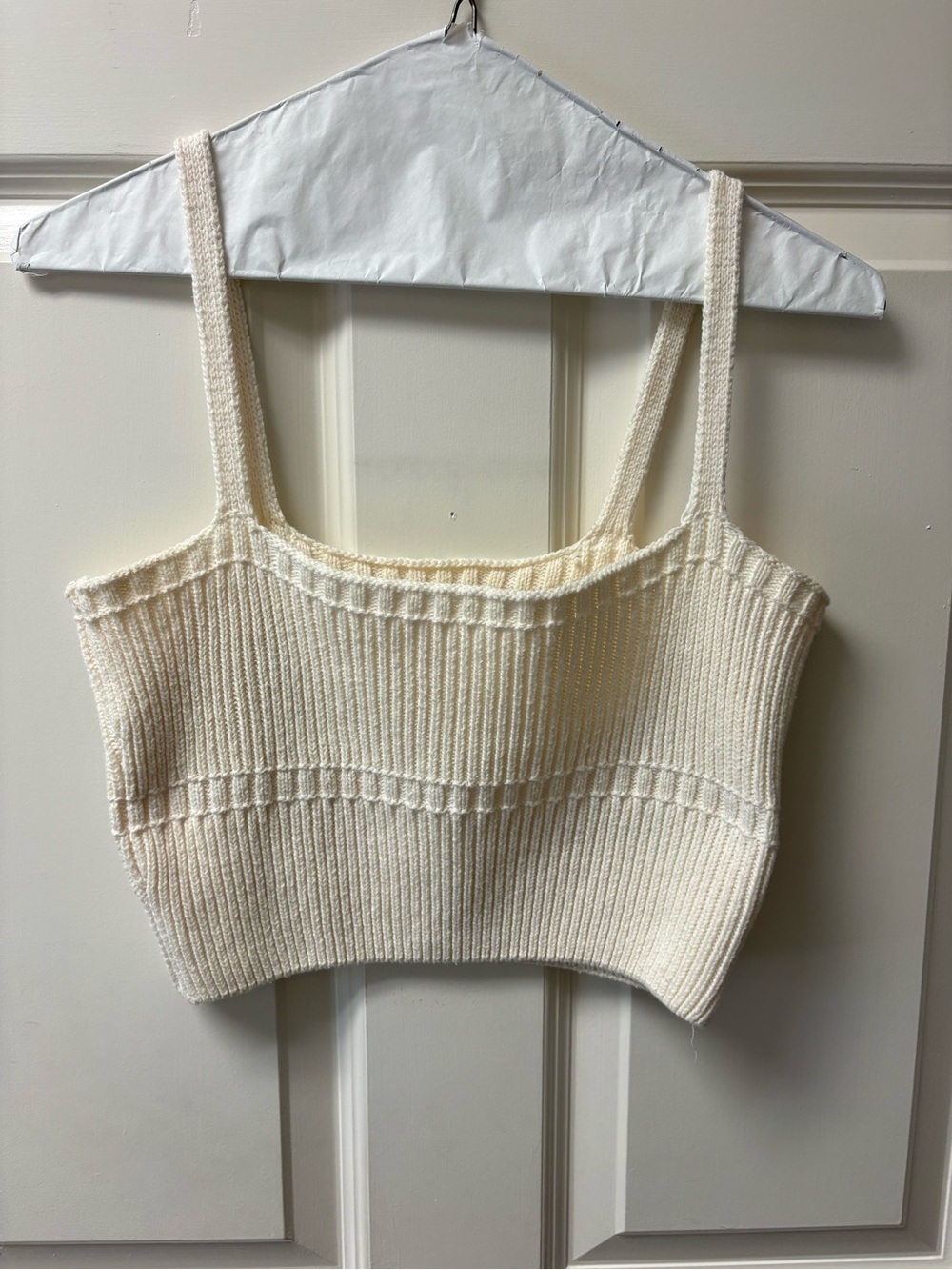 Vestique Cream Knit Cropped Tank Top sweater